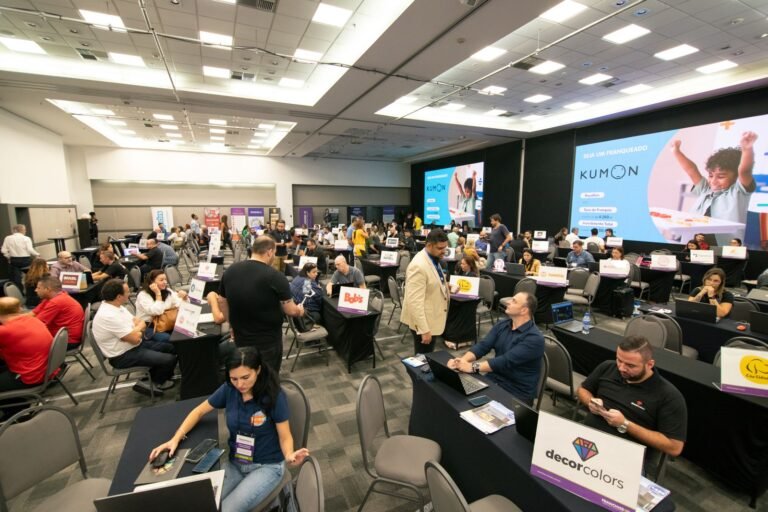 Franchise4u leva oportunidades de franquias para Joinville e região com modelo de evento exclusivo